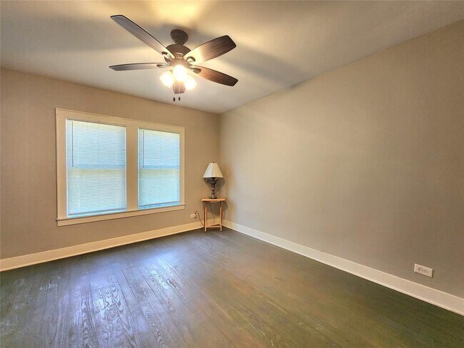 Foto del edificio - 6306 Stillman St