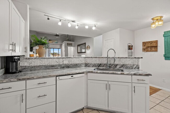 Foto del edificio - 1356 Glenns Bay Rd