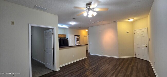 Foto del edificio - 3610 Kirkpatrick Cir