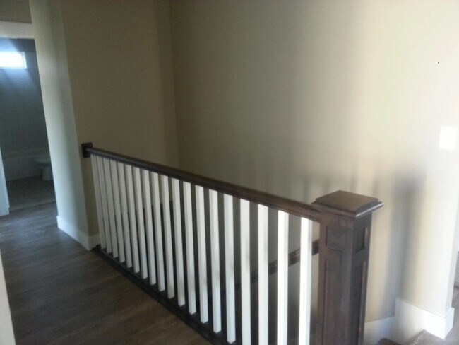 Building Photo - Saratoga Springs Home