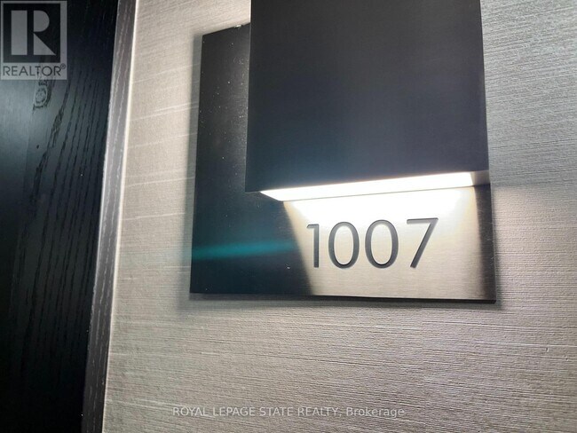 Photo du bâtiment - 385 Winston Rd