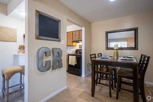 Interior Photo - Cinnamon Ridge