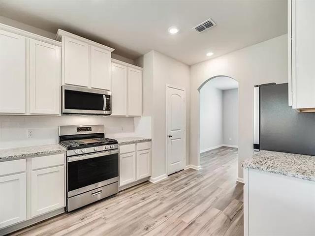 Foto del edificio - 629 Harbor Oaks Dr