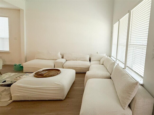 Foto del edificio - 253 Inlet Ln