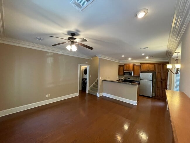 Building Photo - 3BR/3BA For Rent