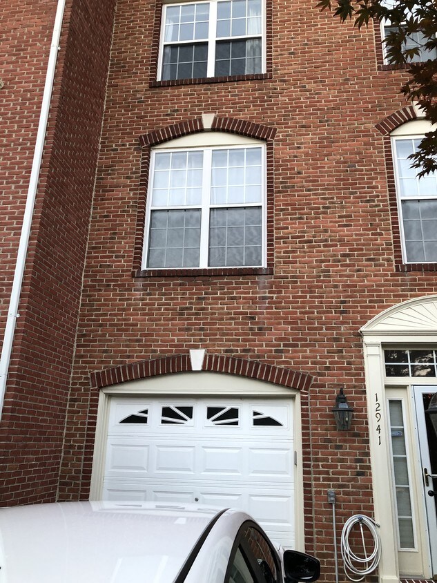 12941 Wood Cres Cir, Herndon, VA 20171 Townhouse for Rent in Herndon