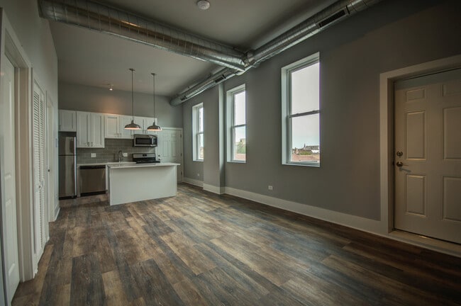 Building Photo - 2115 S Wood St