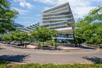 Building Photo - 800 Ave at Port Imperial