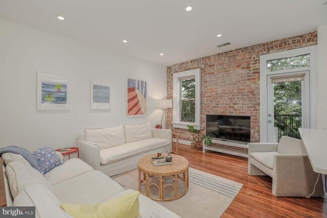 Foto del edificio - 1811 Wyoming Ave NW