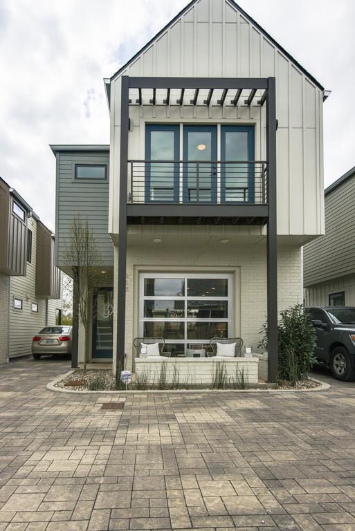 Foto del edificio - 223 Gentry Ave