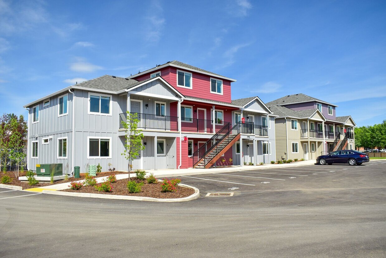 Primary Photo - 1995 Sky Park Dr