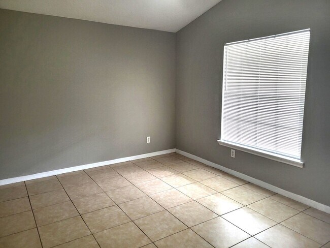 Foto del edificio - 1565 18th Ave SW