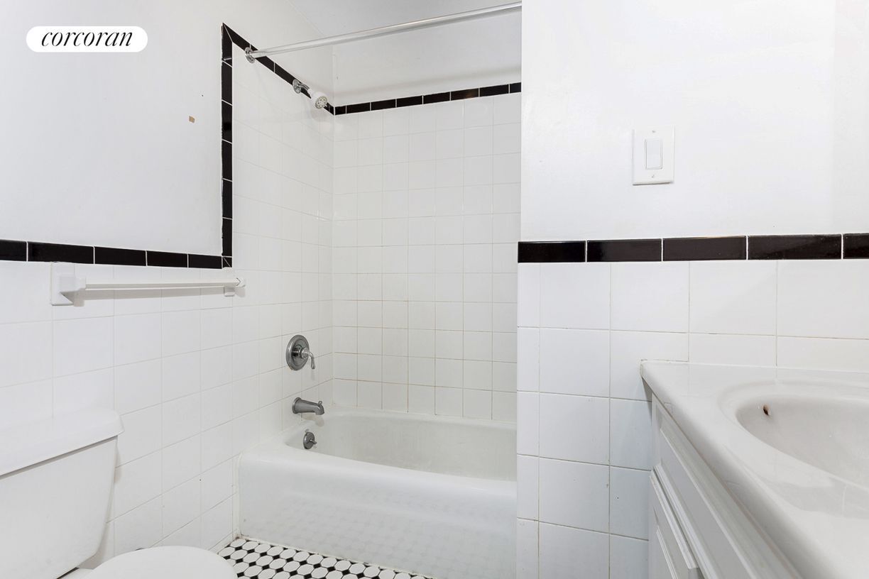 Foto del edificio - 305 E 56th St