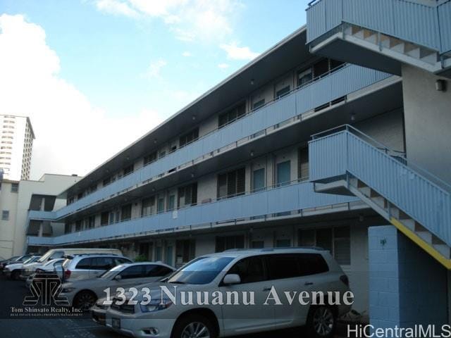 Building Photo - 1333 Nuuanu Ave