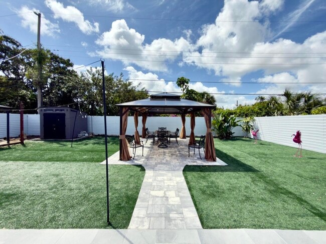 Building Photo - 210 Ocean Pky