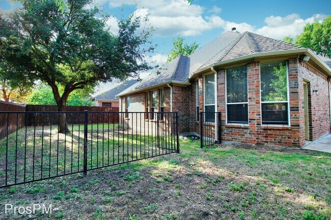 Building Photo - 3 br, 2.5 bath House - 8408 Kestrel Ct