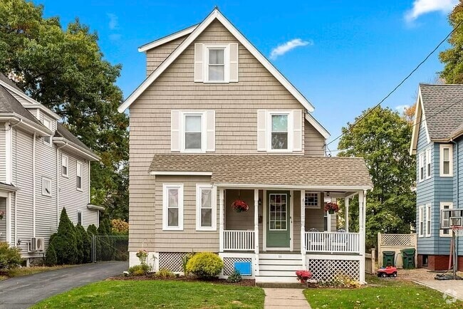 Building Photo - 28 Otis St