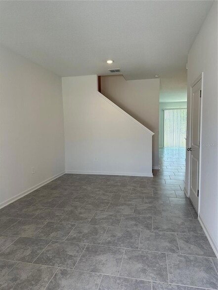 Foto del edificio - 3303 Laurent Lp