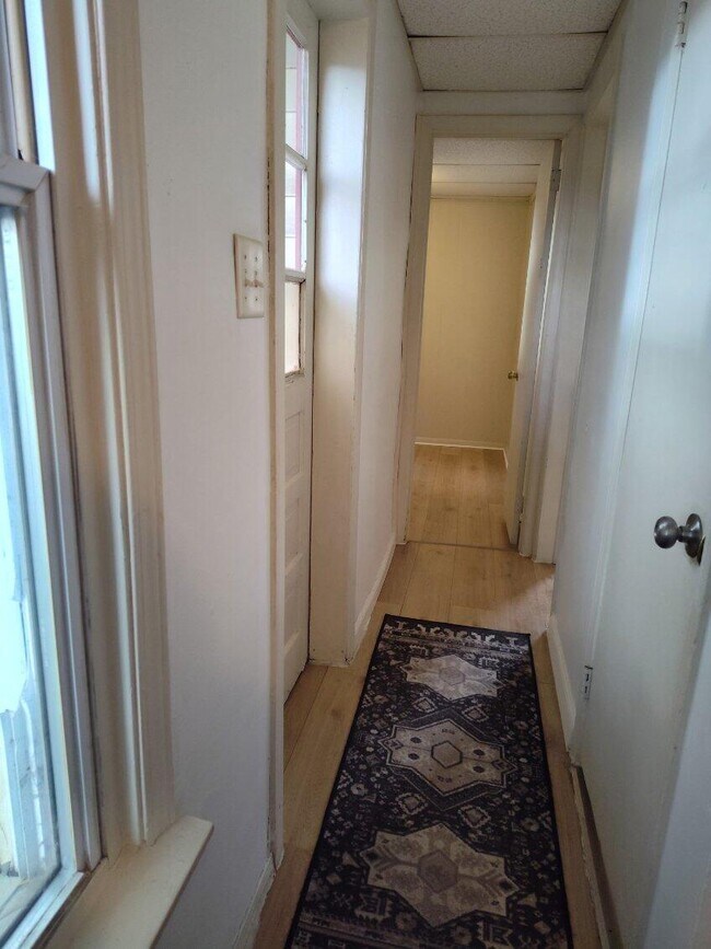 Pasillo - 117 Walnut St