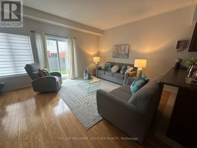 Photo du bâtiment - 80 Evanwood Crescent