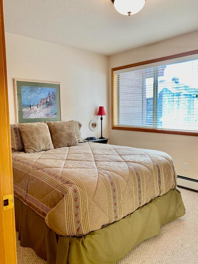 Foto del edificio - 102 Sawyer Cir