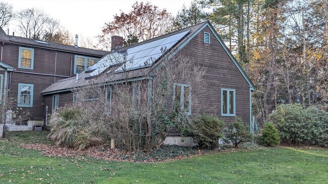 Building Photo - 12-12 Longmeadow Rd