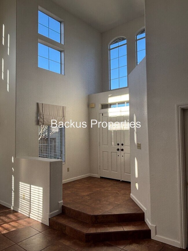 Foto del edificio - Wonderful two-story home in Las Palmas