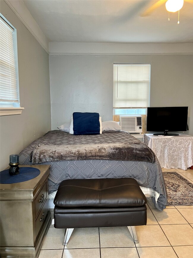 Foto del edificio - 3126 Webster St