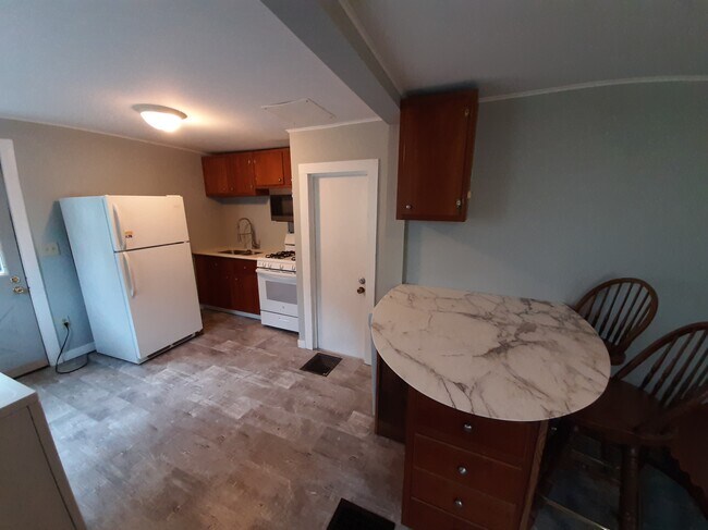 Building Photo - 315 Hillview Pl