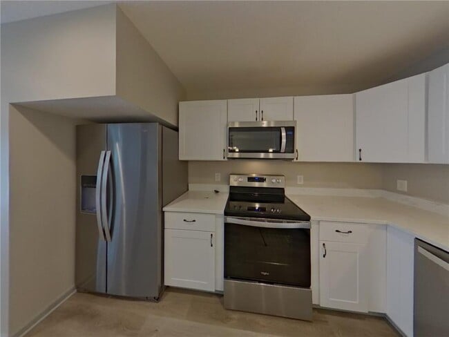 Building Photo - 827 Garceau Ln