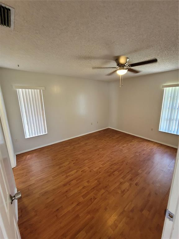 Building Photo - 1116 Carmona Ave