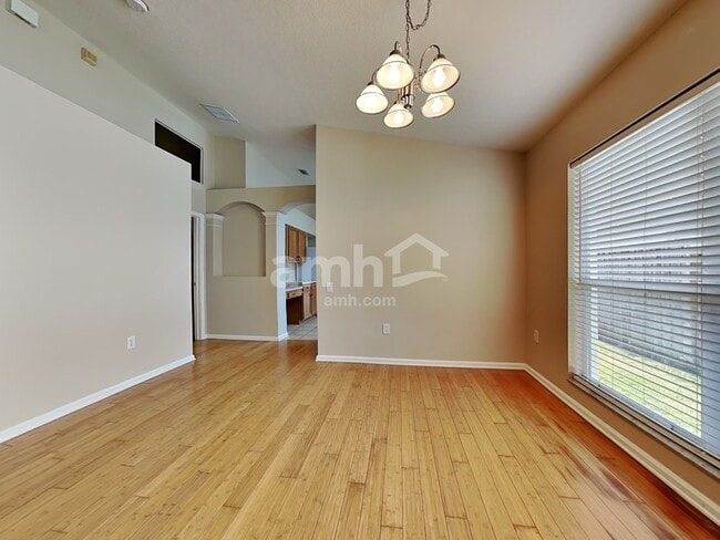 Building Photo - 807 Ridge Haven Drive