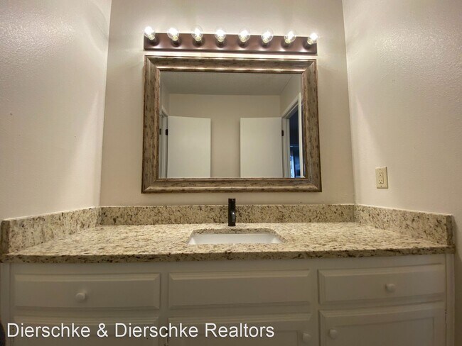 Foto del edificio - 2 br, 2 bath House - 5215 Fairway Dr