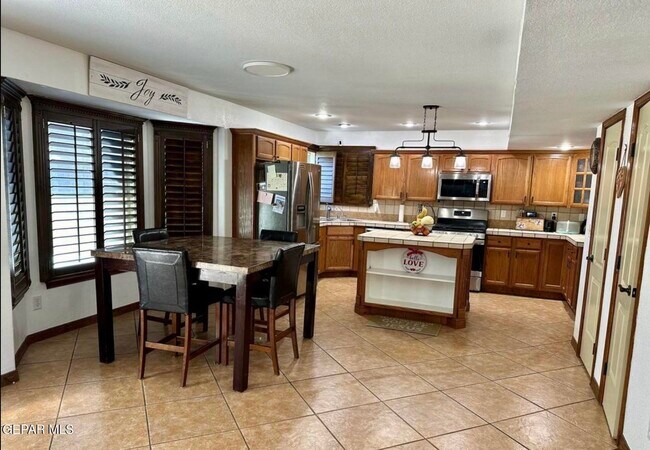 Building Photo - 12716 Tierra Aurora Dr