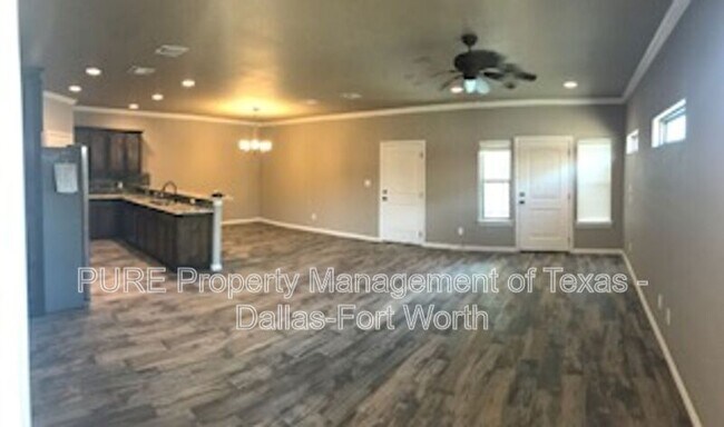 Building Photo - 3005 Enchanted Rd