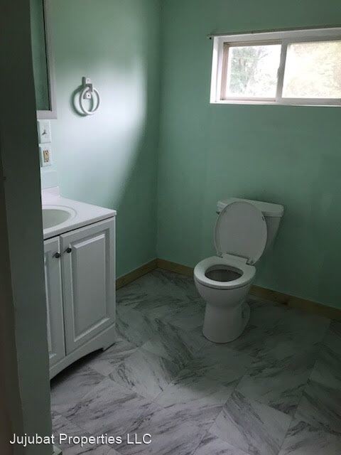 Foto del edificio - 3 br, 1 bath House - 22 Conley Ave