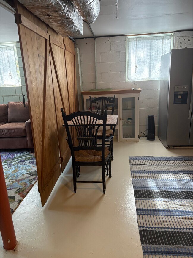 Building Photo - 275 Doeskin Trl