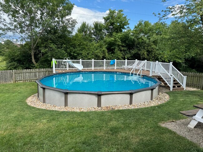 Foto del edificio - 3866 Lake Cumberland Way