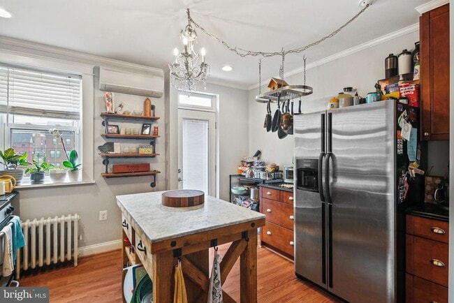 Building Photo - 701 Grundy St