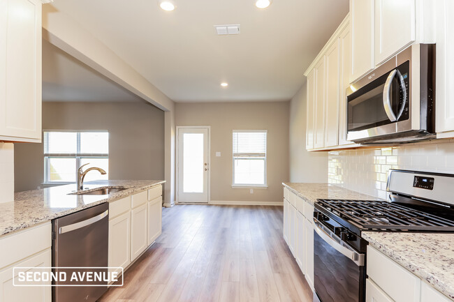 Building Photo - 608 Harbor Oaks DR