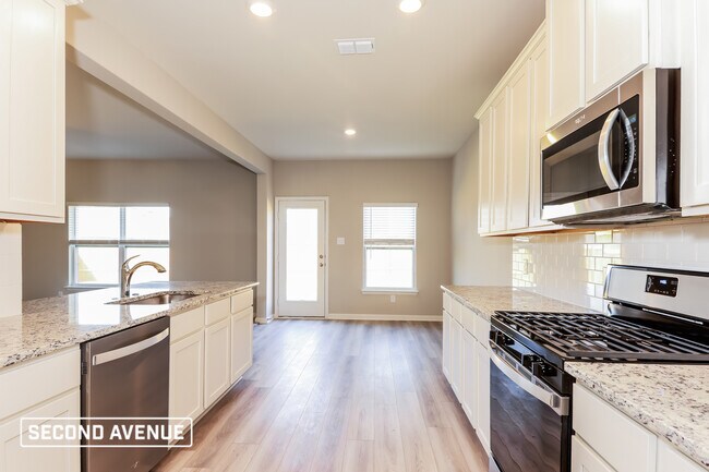 Foto del edificio - 608 Harbor Oaks DR