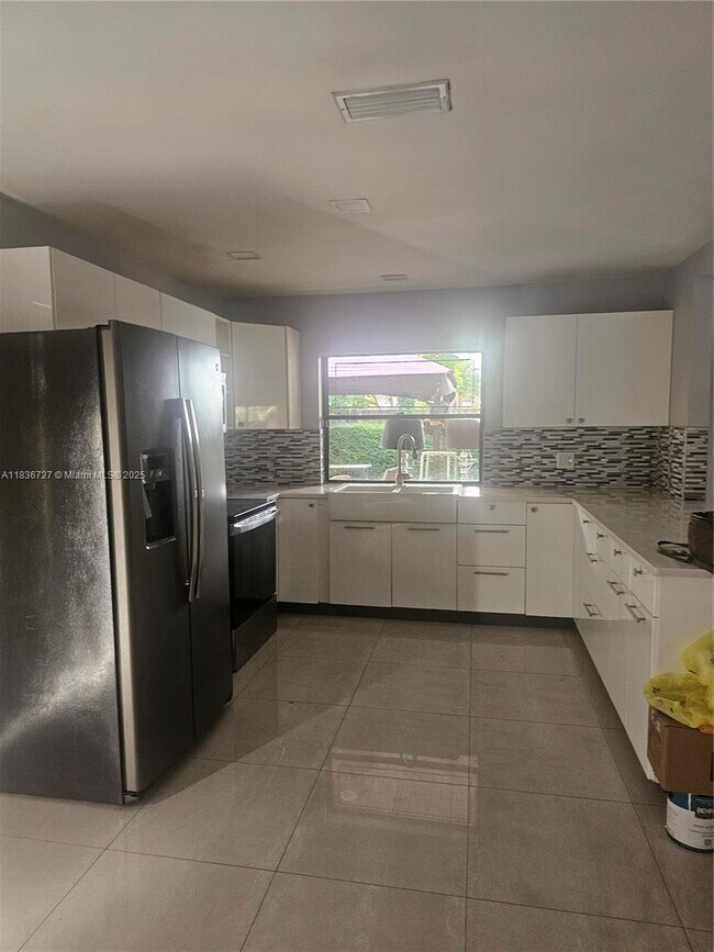 Foto del edificio - 5320 SW 153rd Pl S