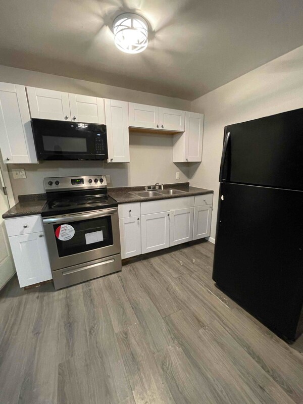 851 Glenwood Ave Unit 8, Cincinnati, OH 45229 Room for Rent in