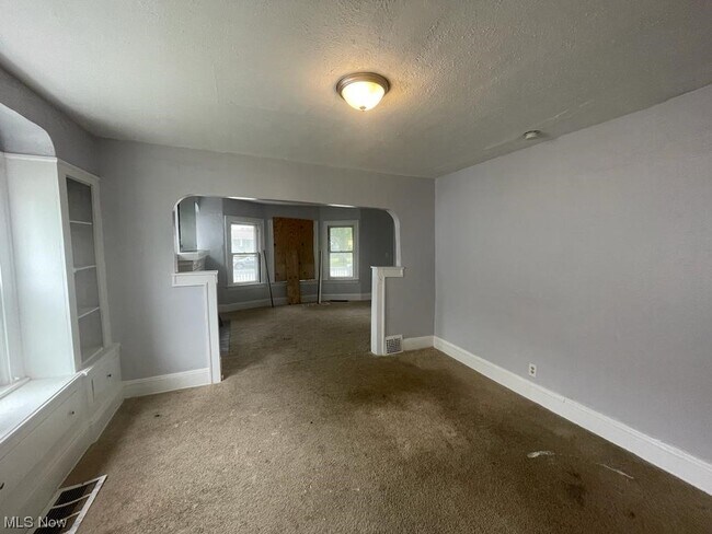 Building Photo - 3790 E 146th St
