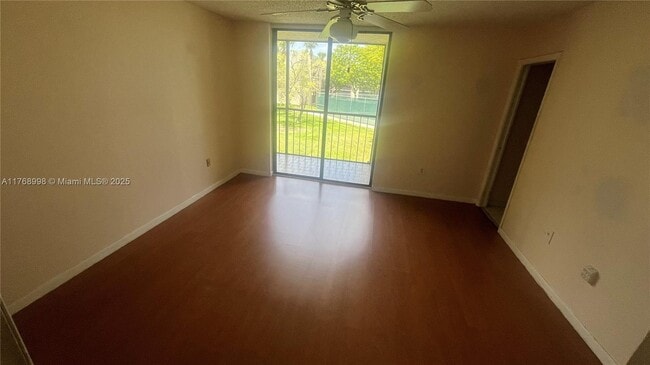 Foto del edificio - 8045 SW 107th Ave