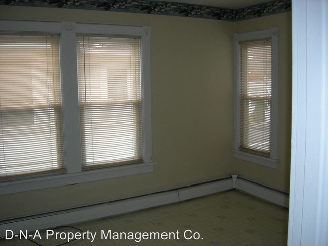 Building Photo - 583 N Courtland St