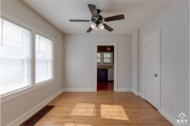 Building Photo - 115 N Oliver St