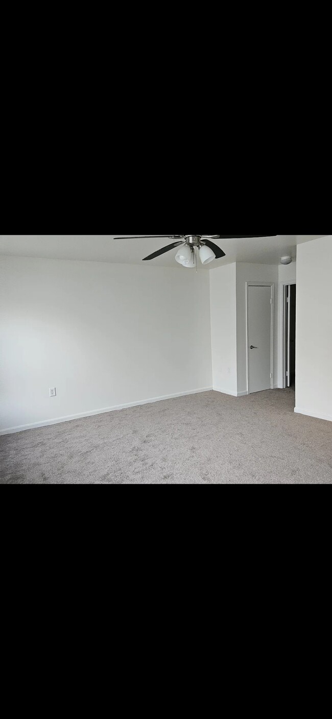 Foto del edificio - 18043 Golden Spring Ct
