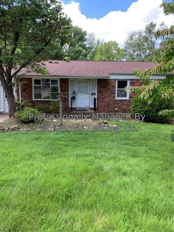 1656 Carey Ct, Hazelwood, MO 63042 House Rental in Hazelwood, MO