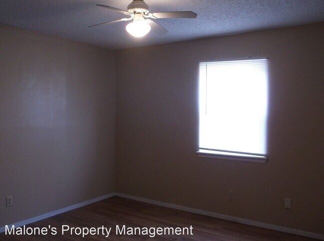 Foto del edificio - 3 br, 2 bath House - 508 Peppertree Ln